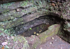 尾越の水汲場