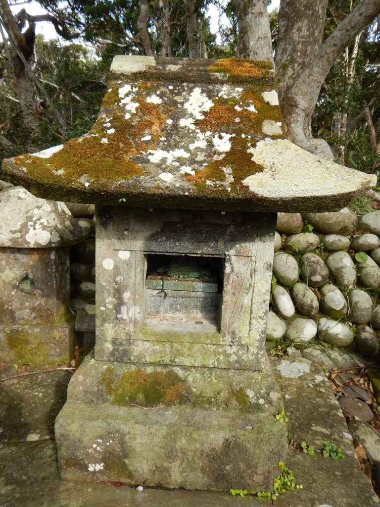 為朝神社石宮 八丈島の文化財